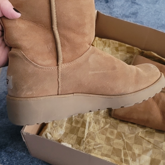 Shoes - Picture 4 of 5